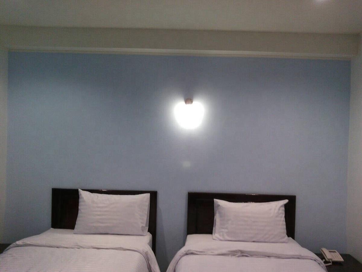 Baan Duangkamol Hotell Phitsanulok Eksteriør bilde