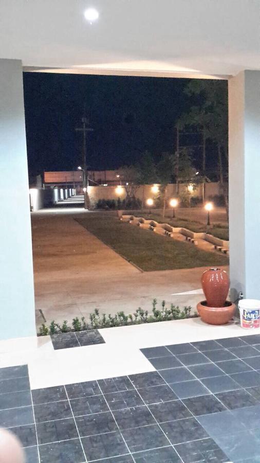 Baan Duangkamol Hotell Phitsanulok Eksteriør bilde